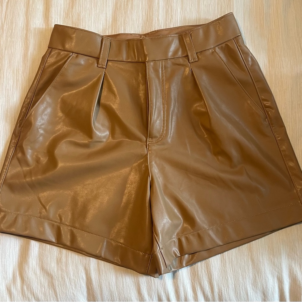6 Inch Vegan Leather Tailored Shorts Abercrombie & Fitch